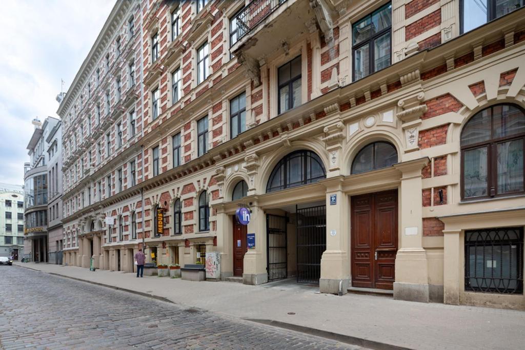 Kalnina Street Studio Apartment Рига Экстерьер фото
