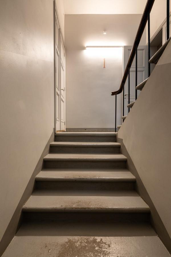 Kalnina Street Studio Apartment Рига Экстерьер фото