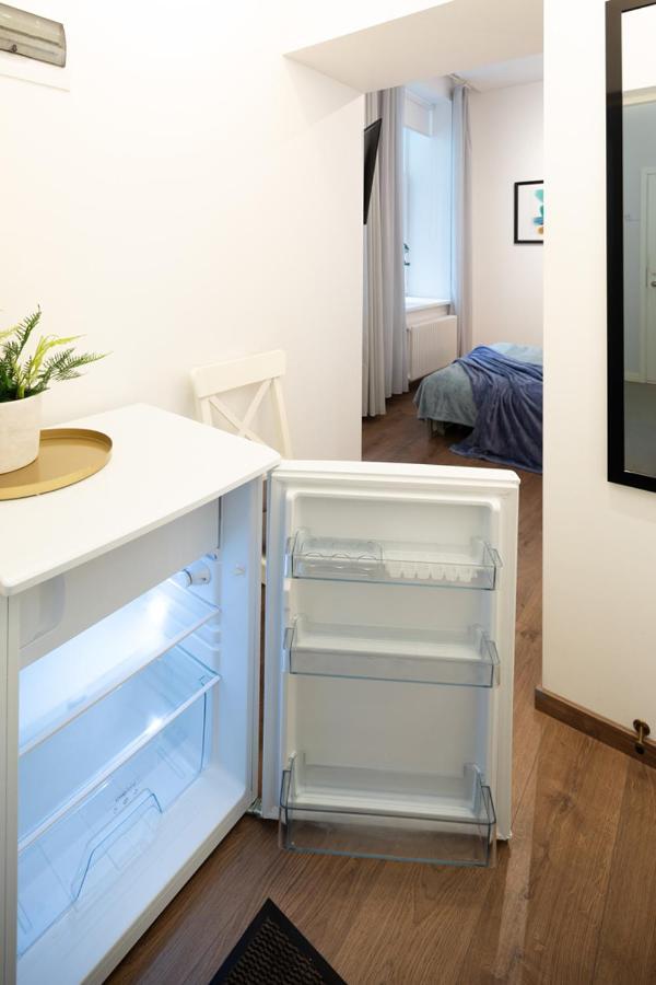 Kalnina Street Studio Apartment Рига Экстерьер фото