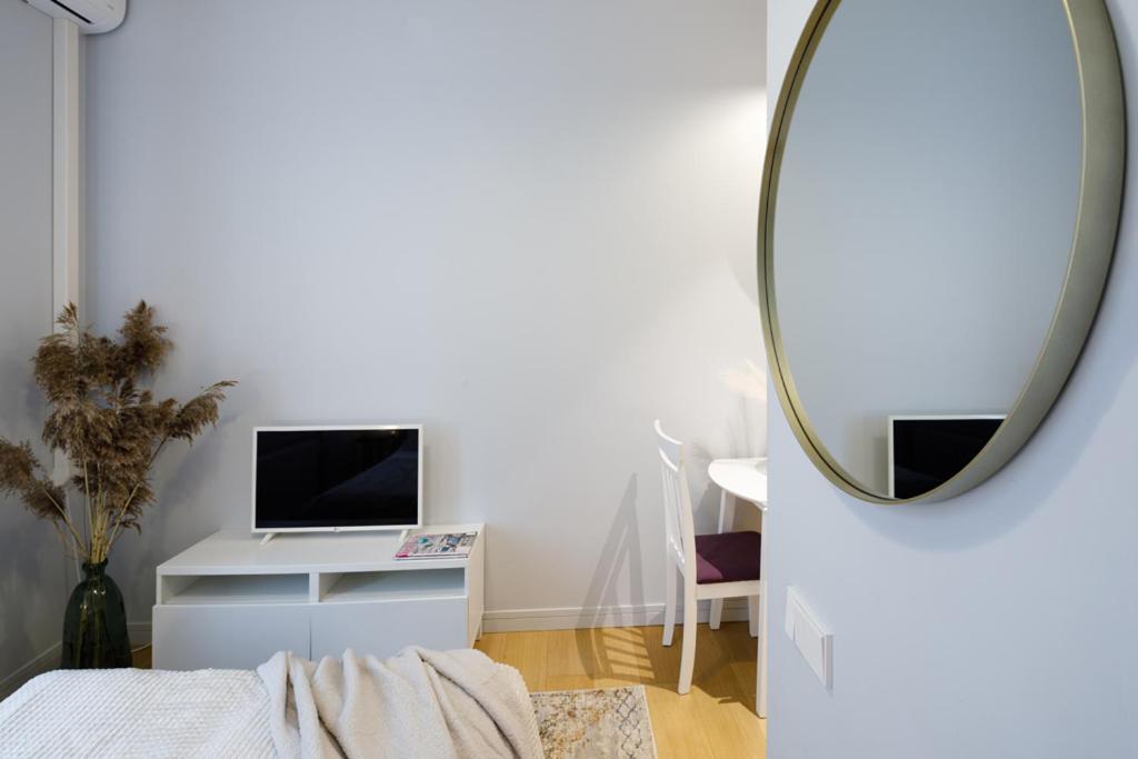 Kalnina Street Studio Apartment Рига Экстерьер фото