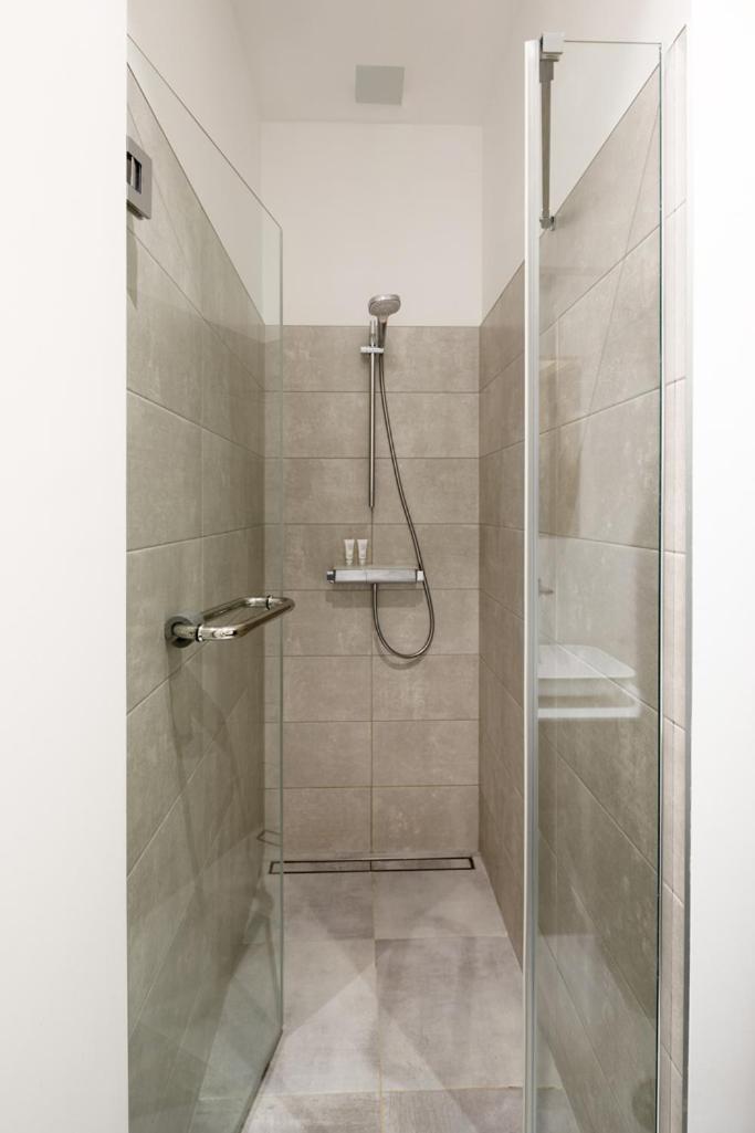 Kalnina Street Studio Apartment Рига Экстерьер фото