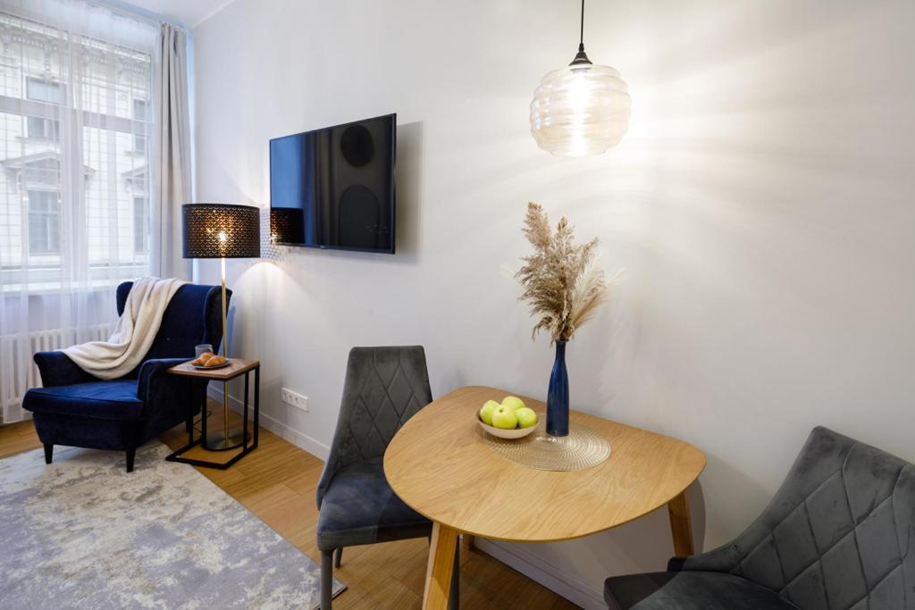 Kalnina Street Studio Apartment Рига Экстерьер фото